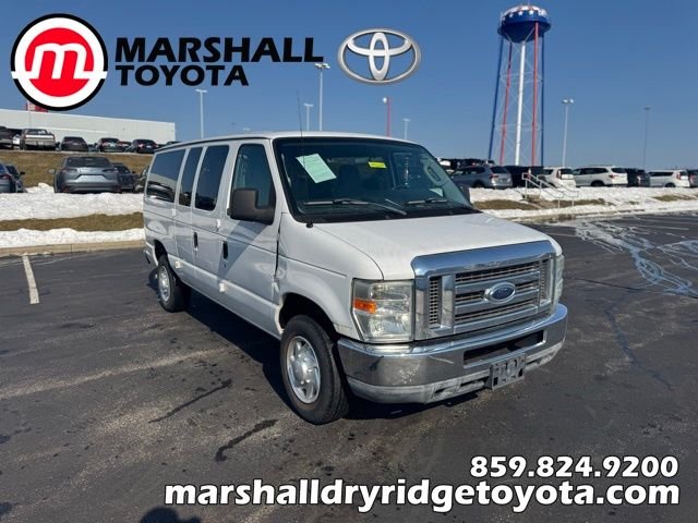 2011 Ford E-Series Econoline Wagon XLT