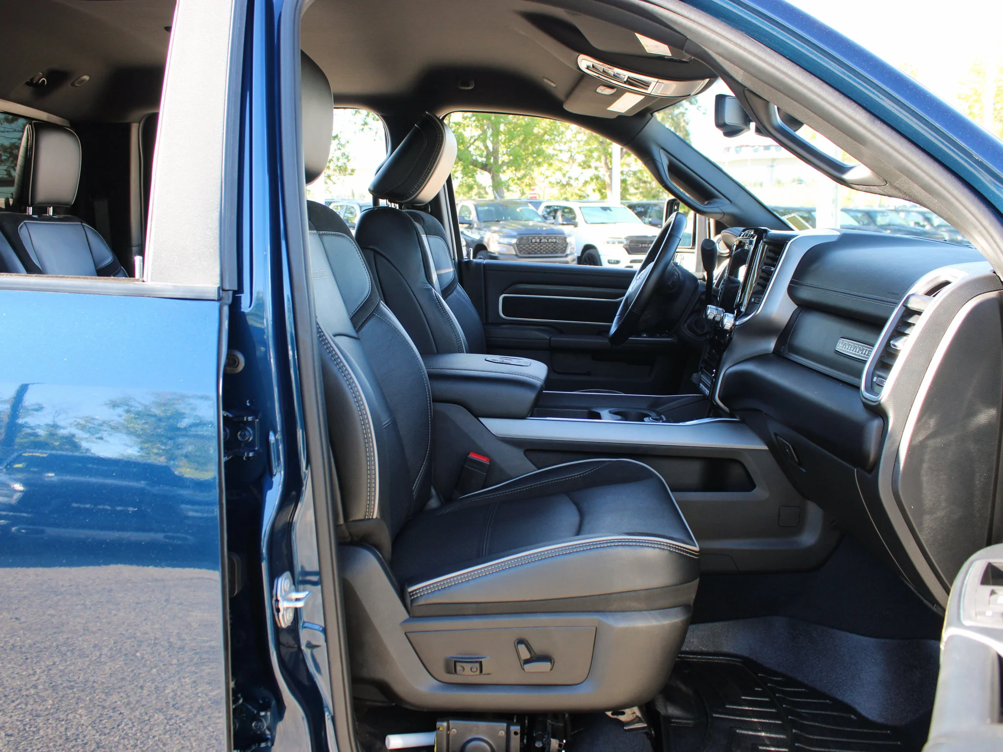 Certified Used 2024 Blue RAM Laramie* | Diesel | 5th Wheel & Gooseneck | Apple CarPlay | 3M PPF | Night Edition image 24