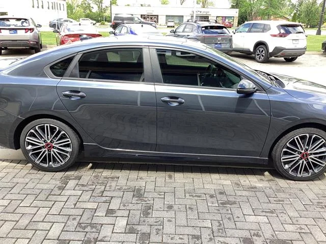Used 2022 Gravity Gray Kia GT image 3