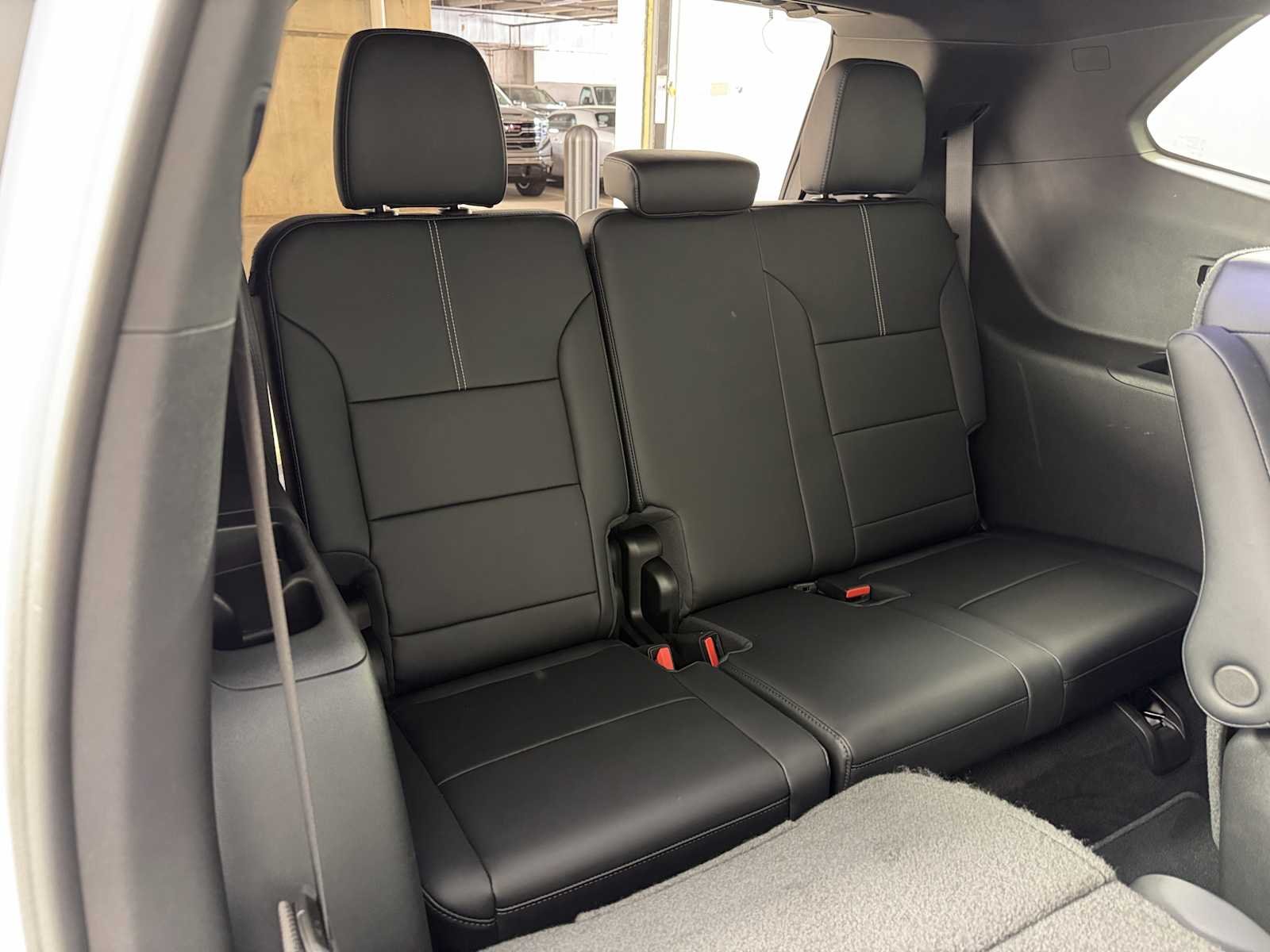 2026 GMC Acadia Elevation - Photo 13