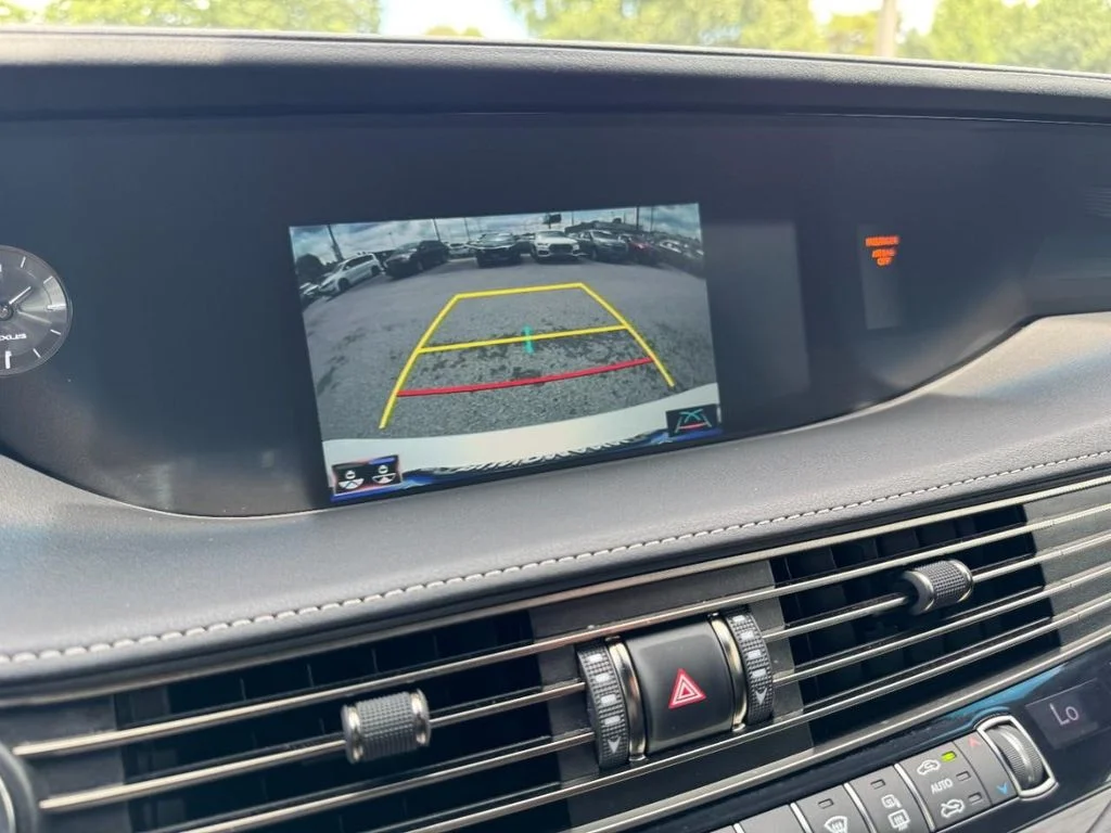 Used 2018 Ultra White Lexus 500 Base image 24