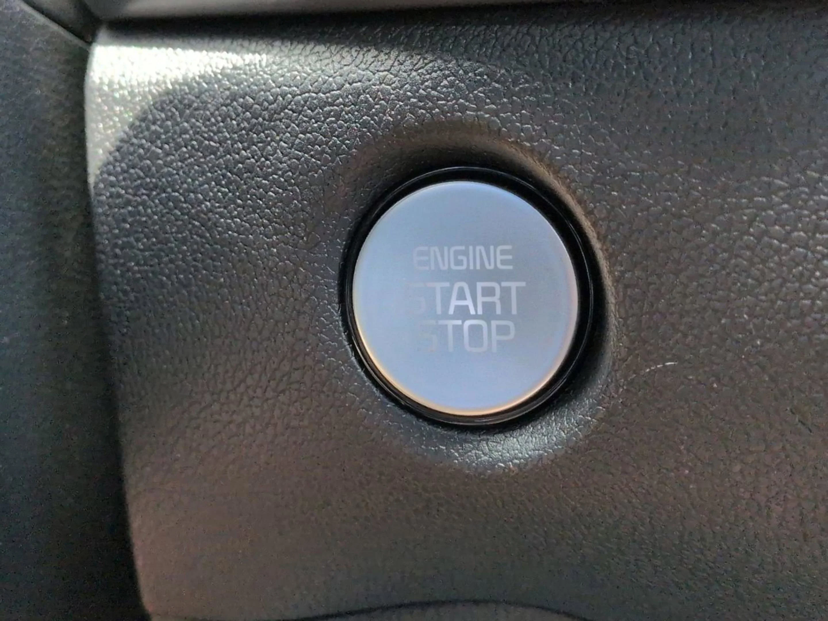 New 2026 Glacial White Kia LX image 31