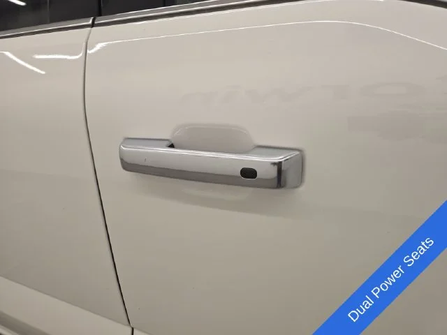 New 2026 Star White Metallic Tri-Coat Ford Platinum® image 9