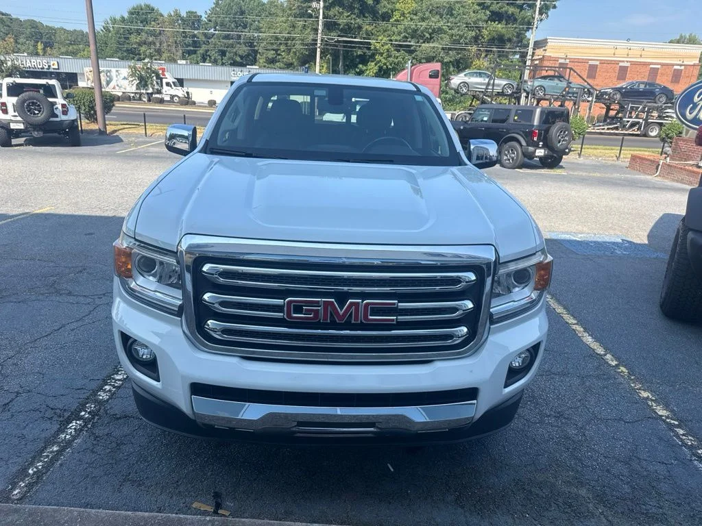 Used 2017  GMC SLT image 1