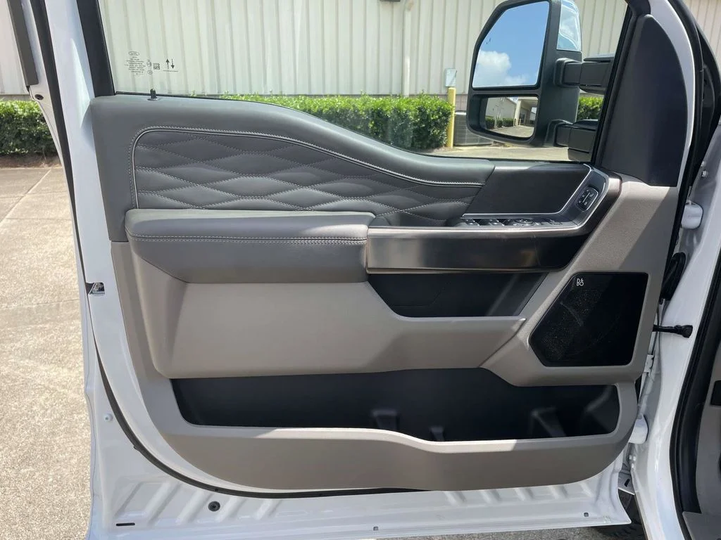 New 2026 White Ford Platinum image 15