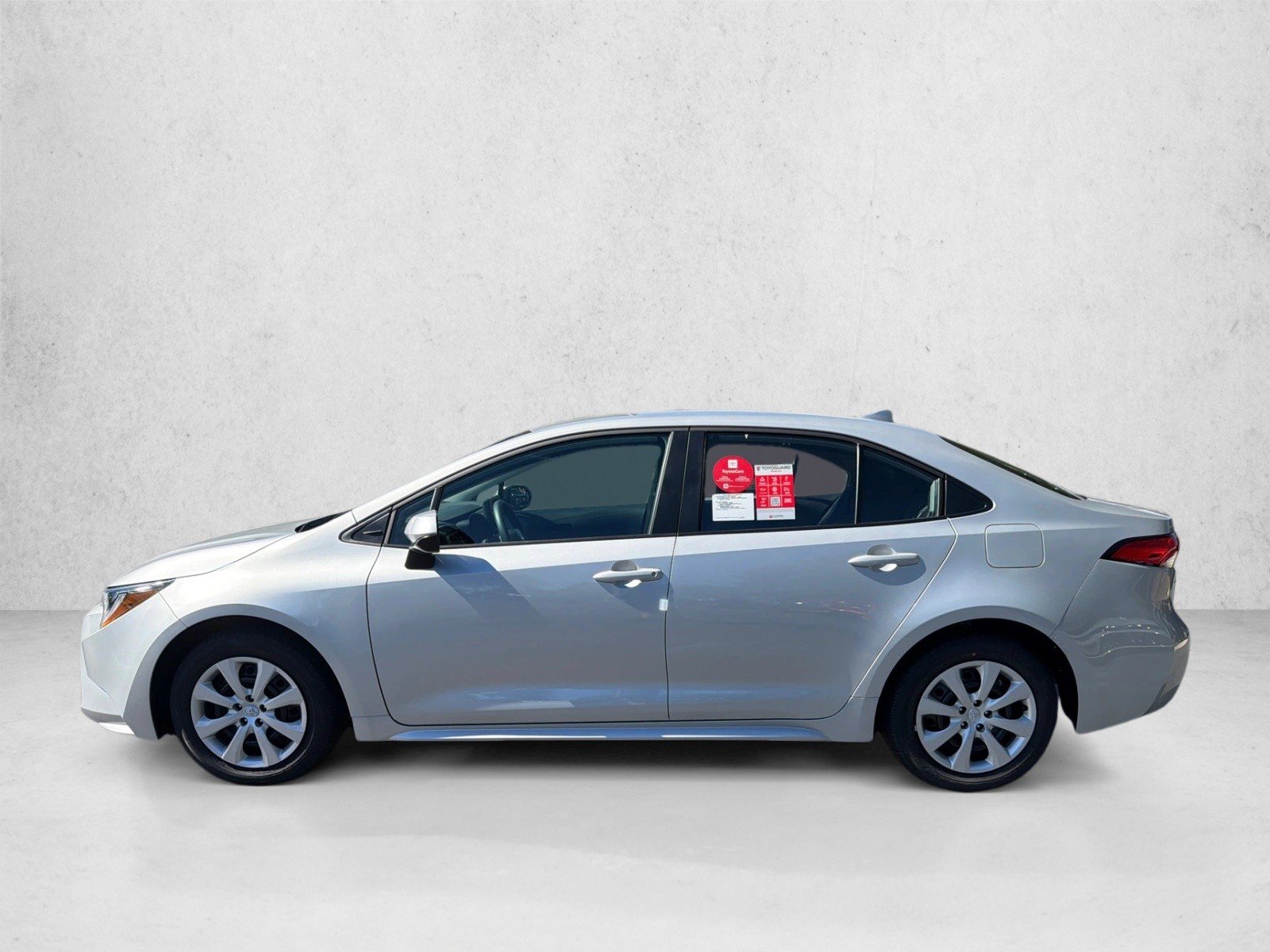 New 2027 Classic Silver Metallic Toyota LE image 6
