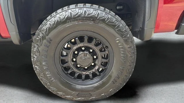 Used 2025 Red GMC AT4X image 31