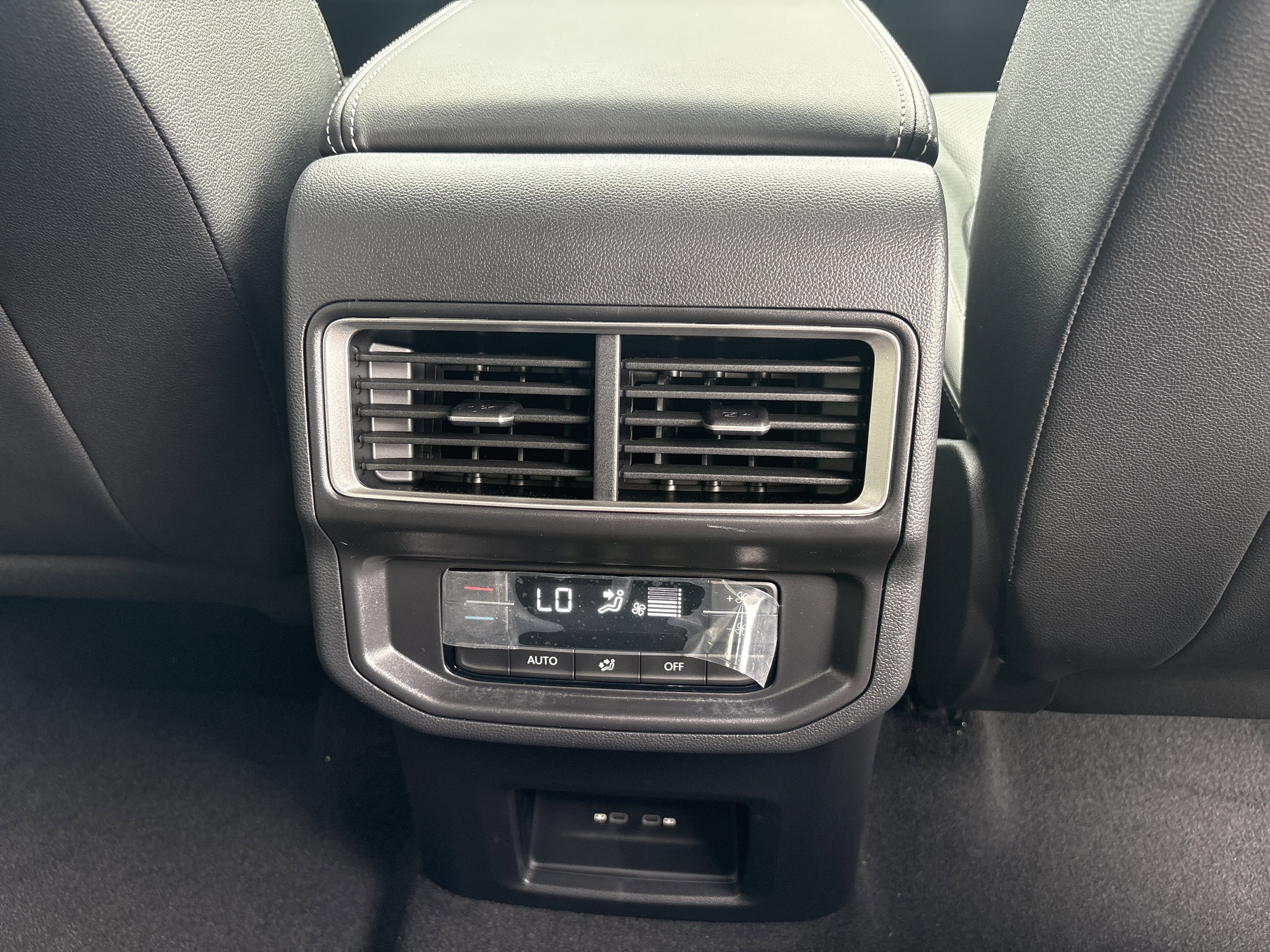 2026 Volkswagen Atlas SE - Photo 26