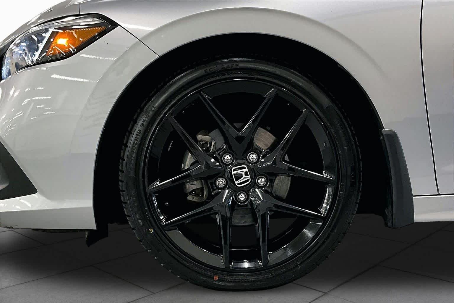 Used 2023 Lunar Silver Metallic Honda Sport image 11