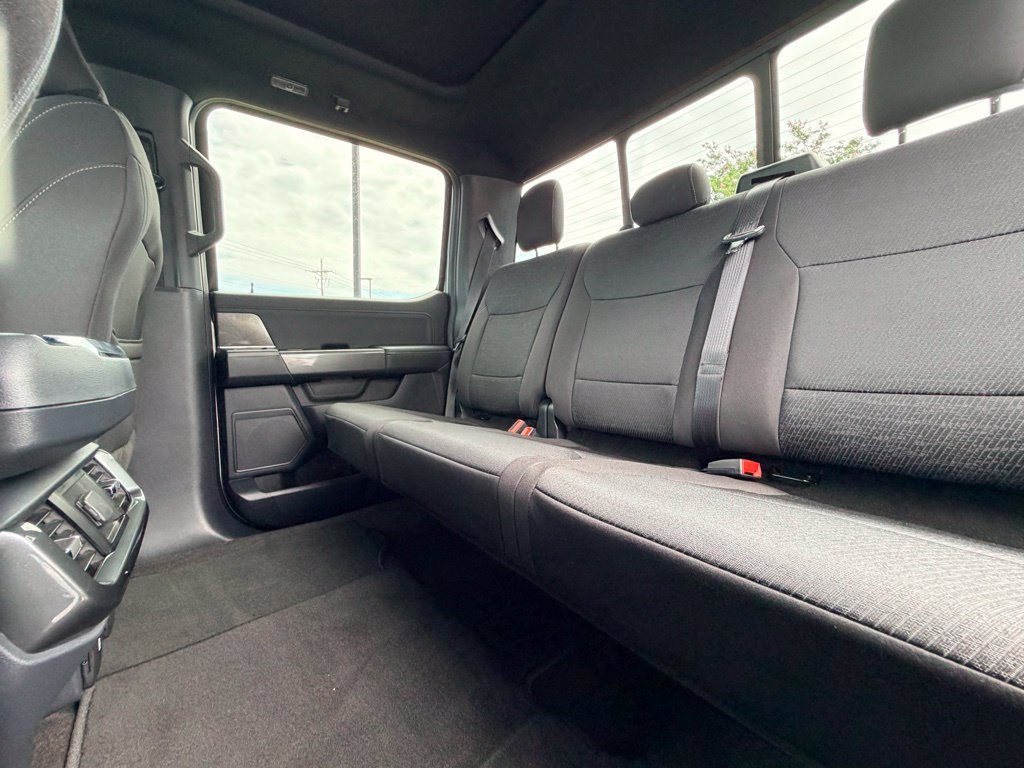 Used 2023 Silver Ford XLT image 19