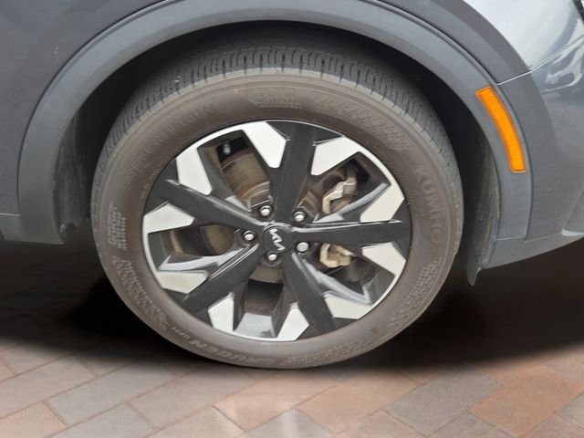 Certified Used 2023 Gray Kia X-Line image 25