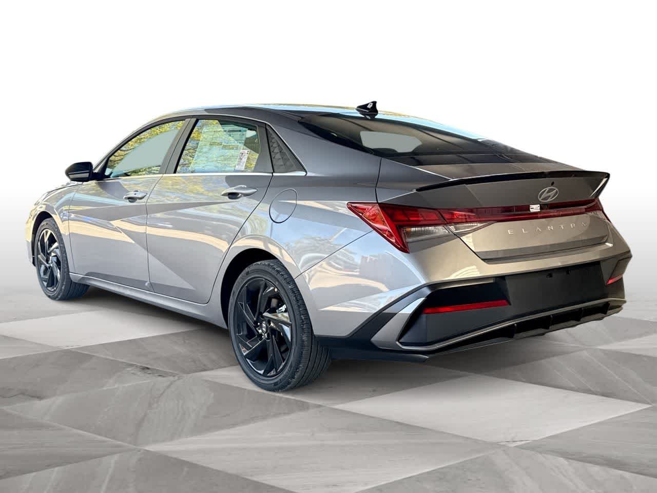 New 2026 Fluid Metal Hyundai SEL Sport image 6