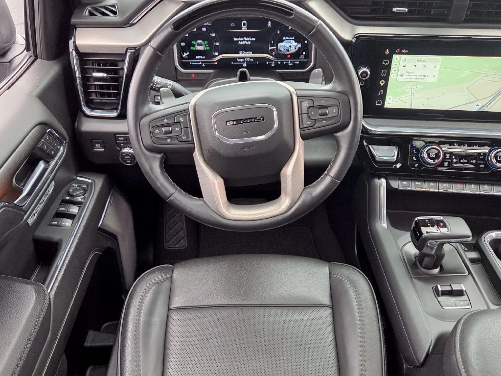 Used 2024 Onyx Black GMC Denali image 7
