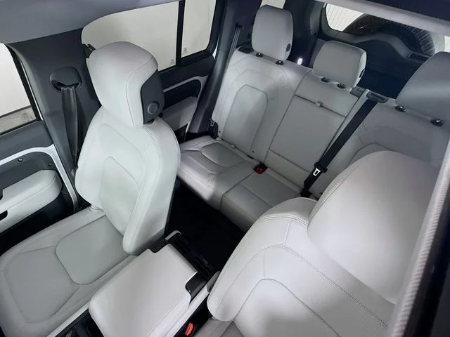 New 2026 Fuji White Land Rover X-Dynamic SE image 14