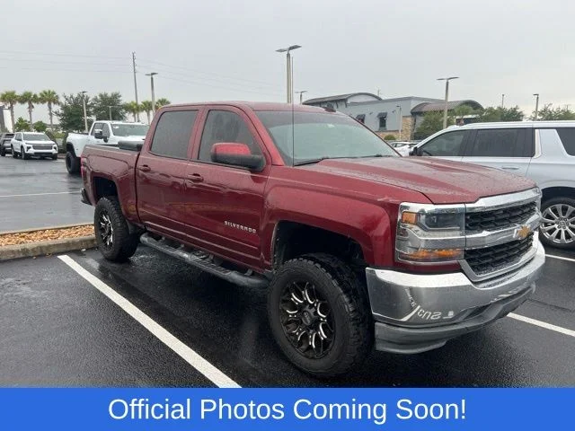 Used 2017 Red Chevrolet LT image 4