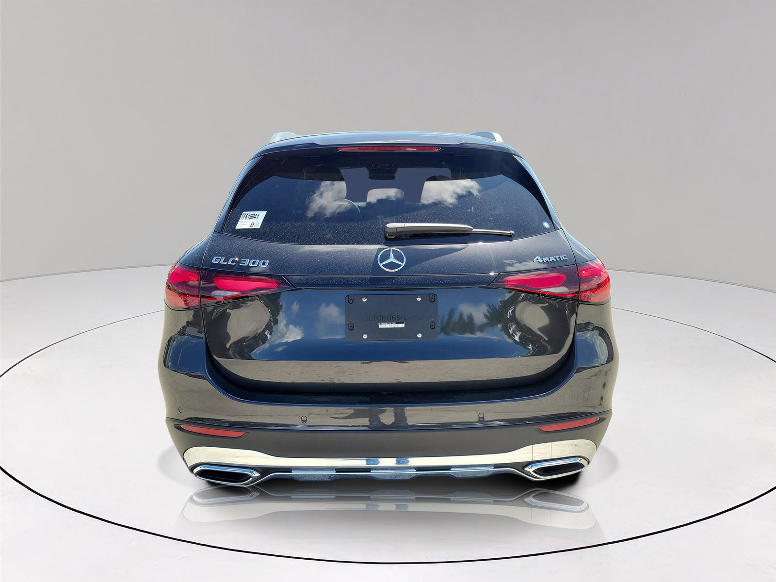 New 2026 Graphite Grey Metallic Mercedes-Benz GLC 300 image 5