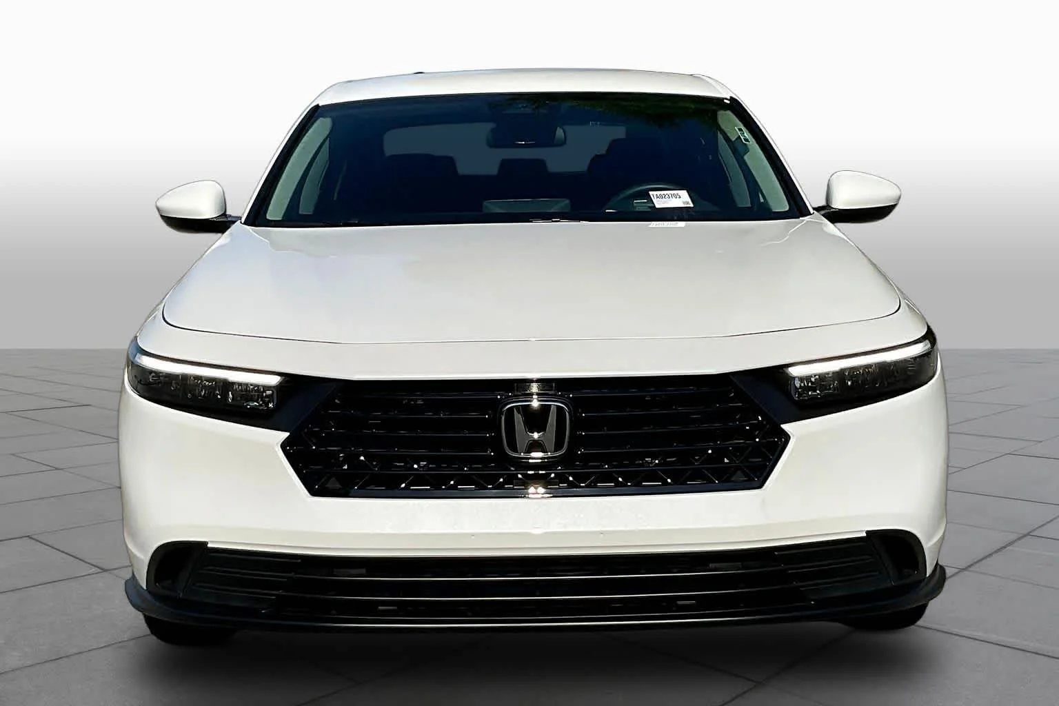 New 2026 Platinum White Pearl Honda LX image 3