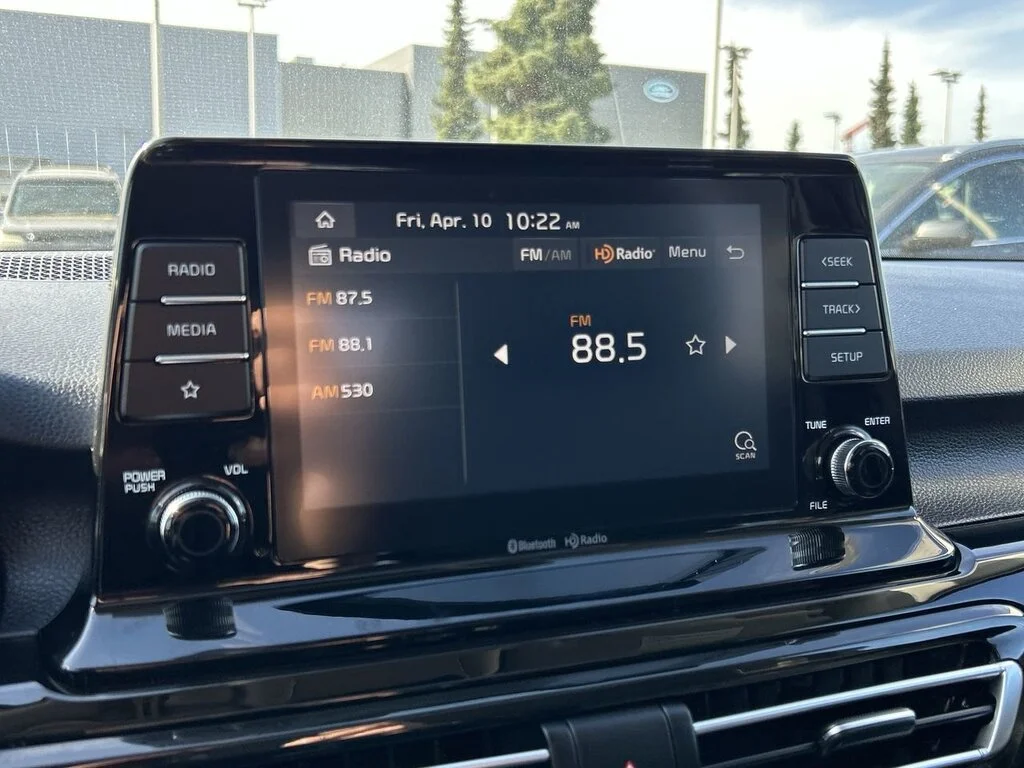 Used 2022  Kia EX AWD Low Mileage   One Owner   Local BC image 24
