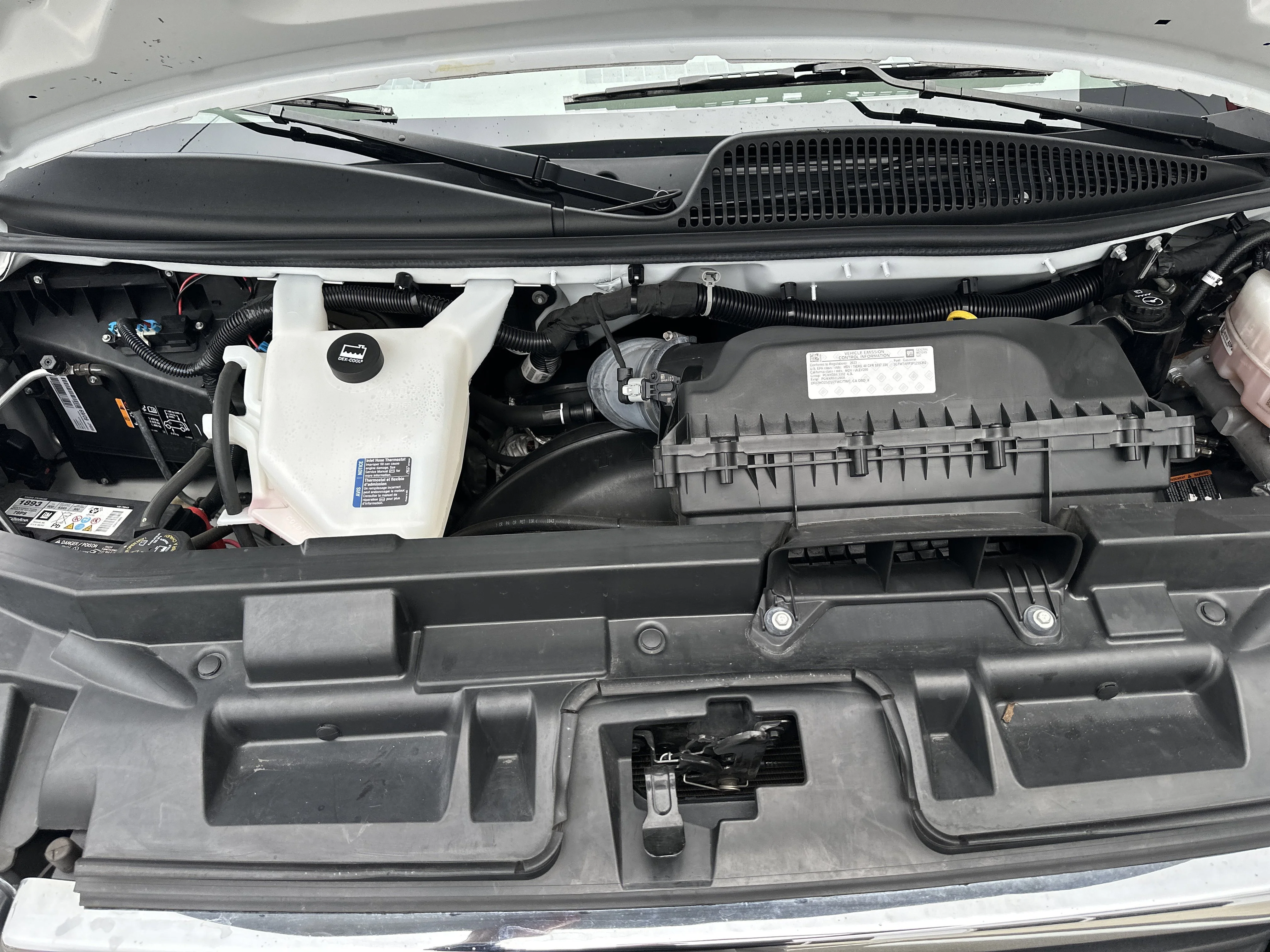 2023 GMC Savana Cargo Work Van - Photo 26