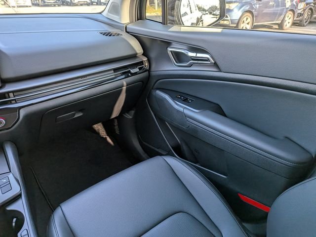 New 2027 Fusion Black Kia EX image 19
