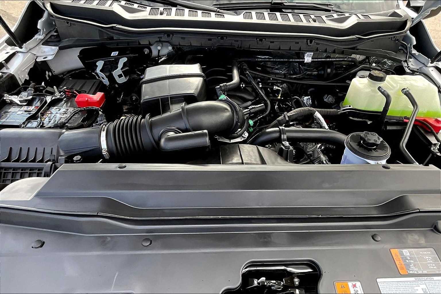 New 2026 Oxford White Ford F-350® XL image 15