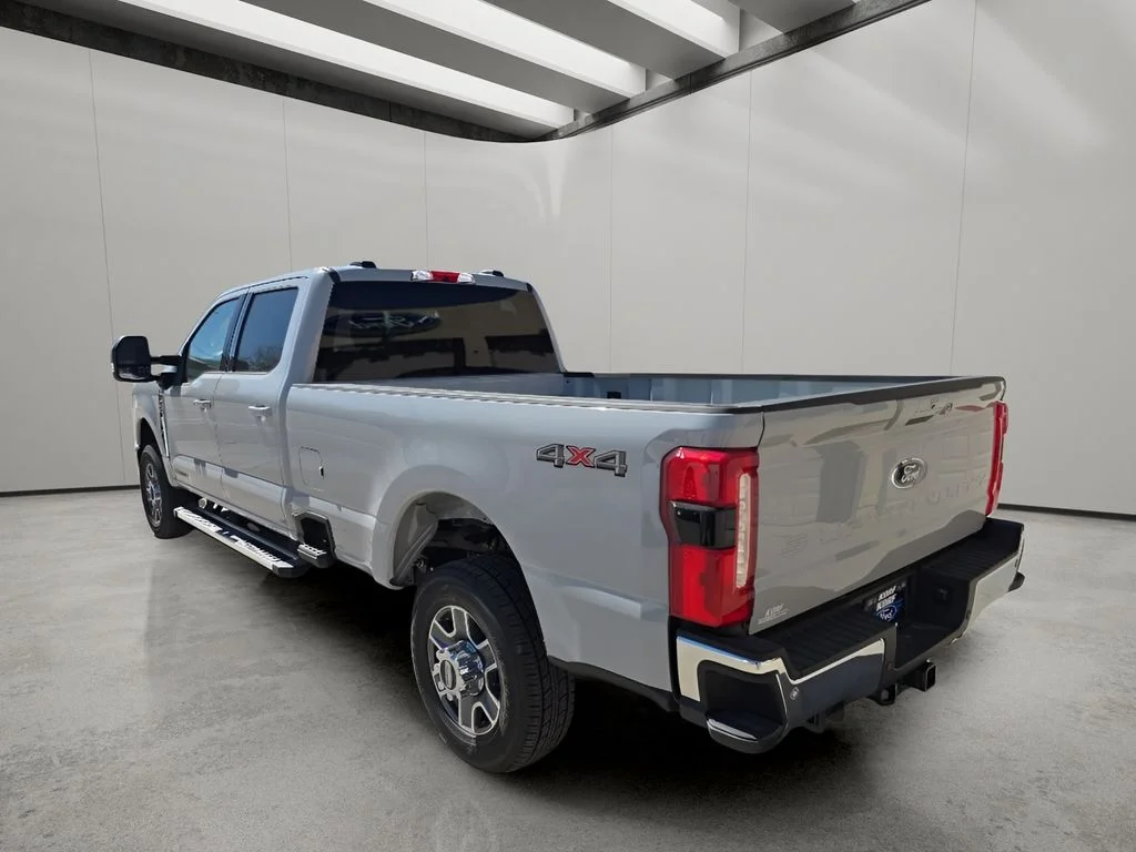New 2026 Avalanche Ford F-250® Lariat® image 3
