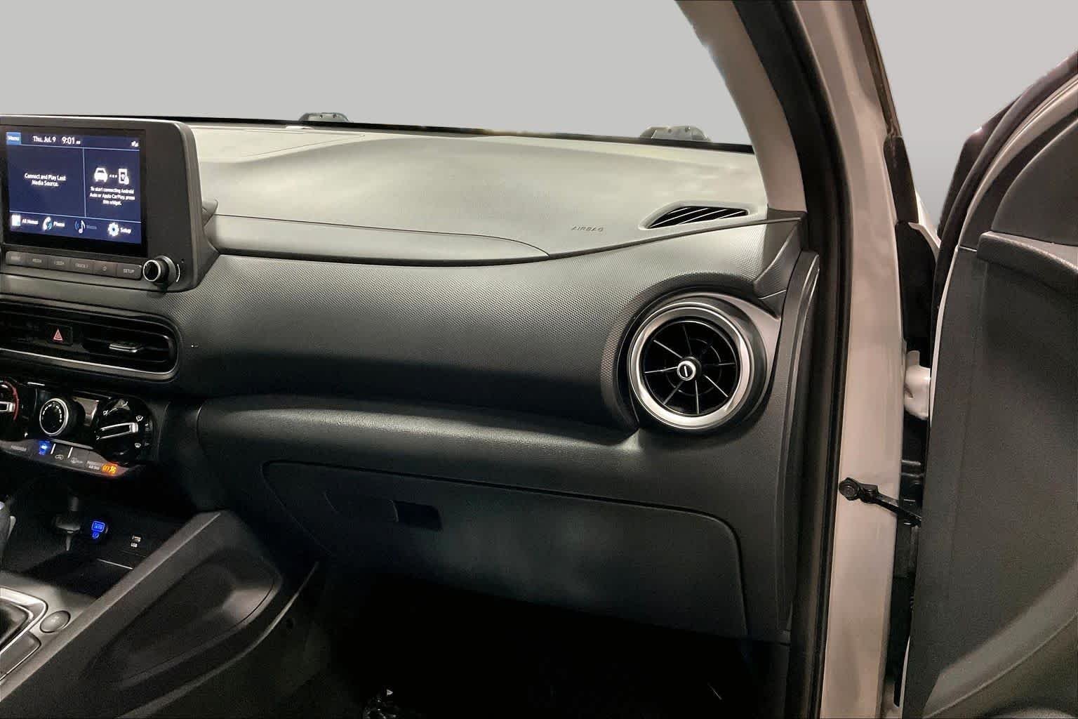 Used 2022 Cyber Silver w/Black Roof Hyundai SEL image 17