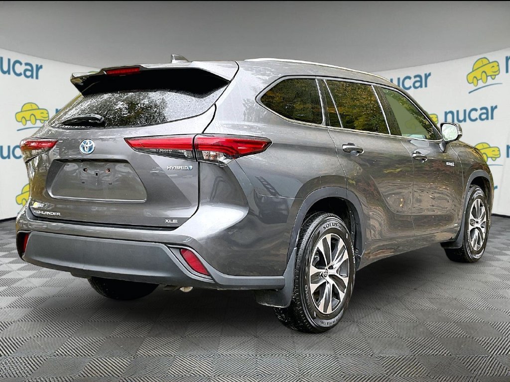Used 2021 Magnetic Gray Metallic Toyota XLE image 6