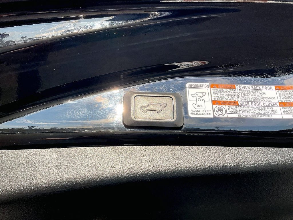 Used 2018 Black Toyota XLE image 34