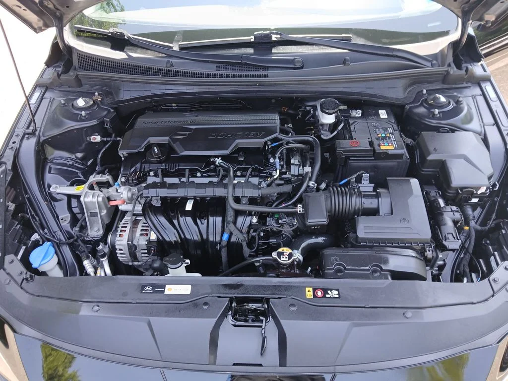 Used 2023 Black Hyundai SEL image 34