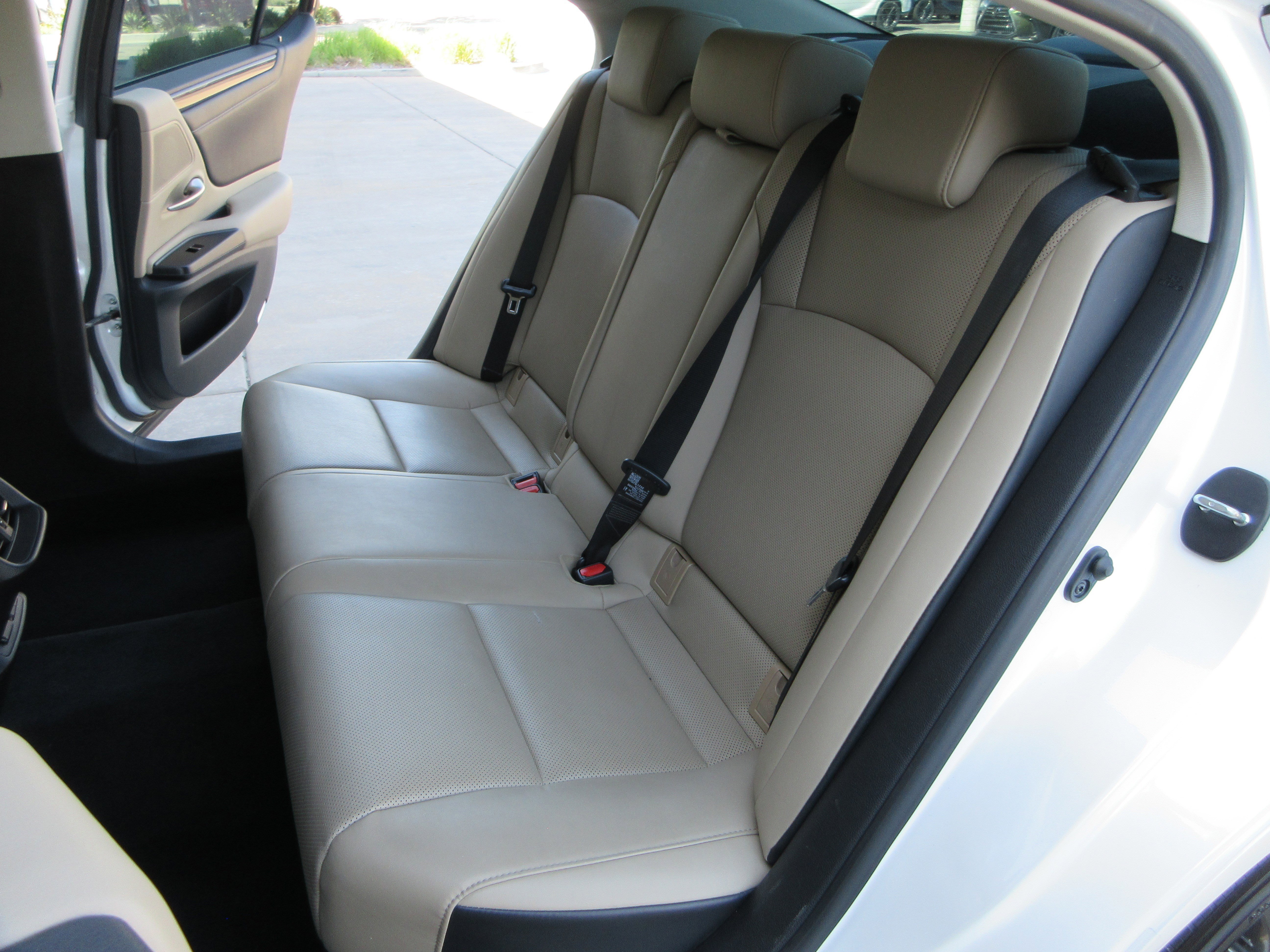 Used 2021 White Lexus 250 image 22