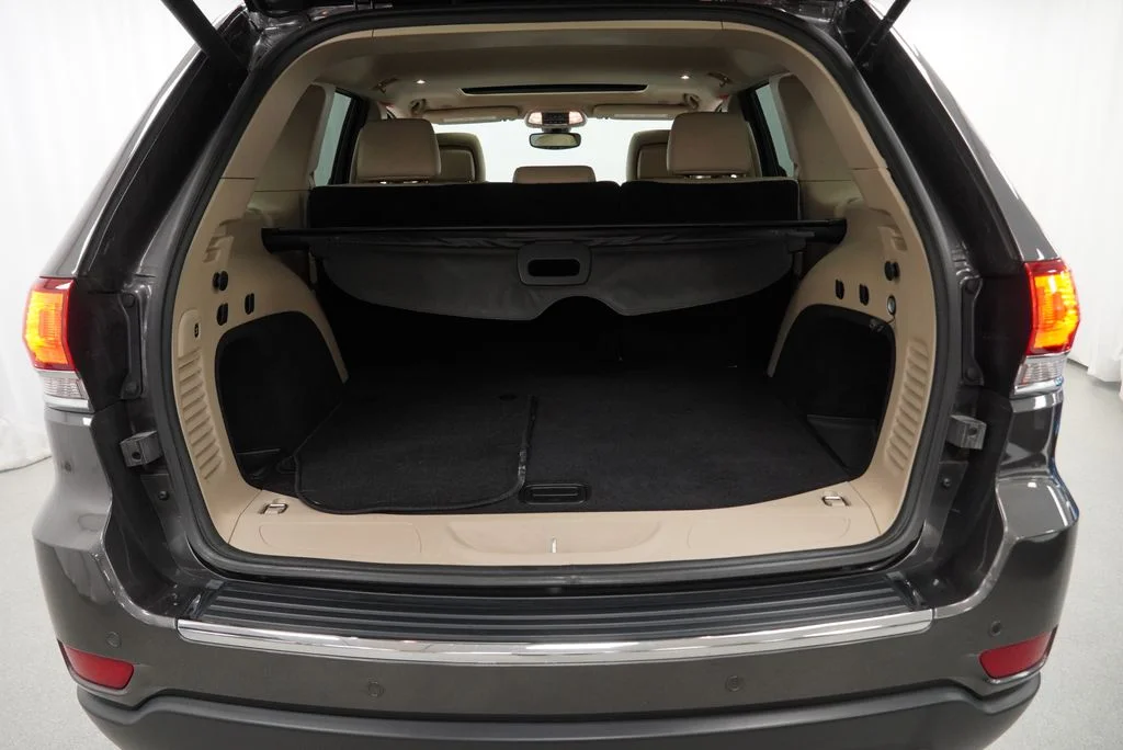 Used 2021 Gray Jeep Limited image 47