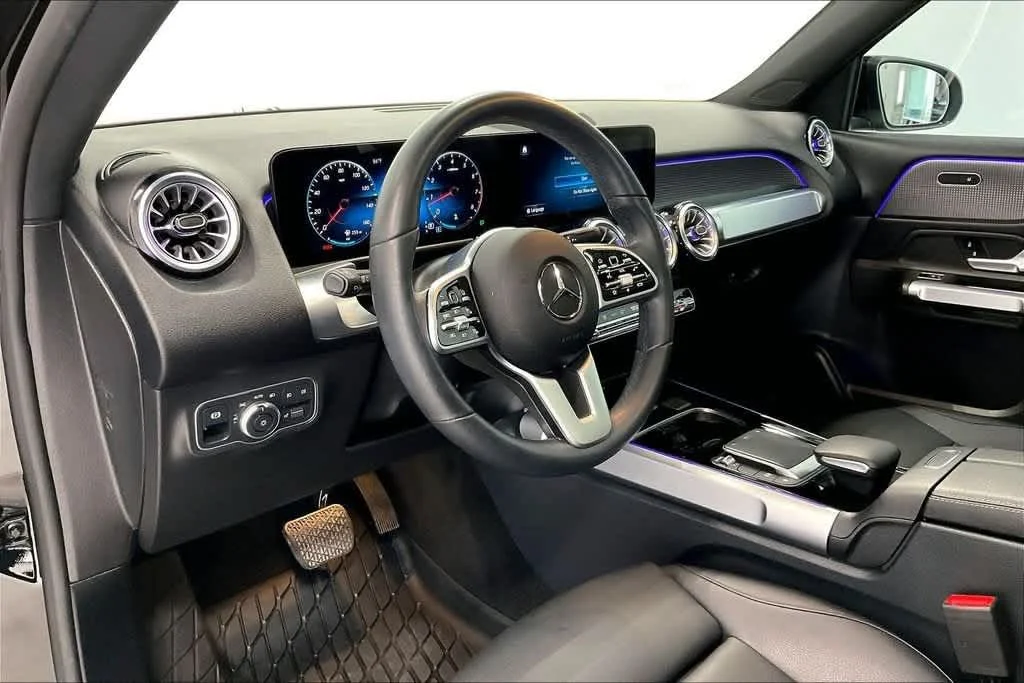 Certified Used 2022 Night Black Mercedes-Benz GLB 250 image 17