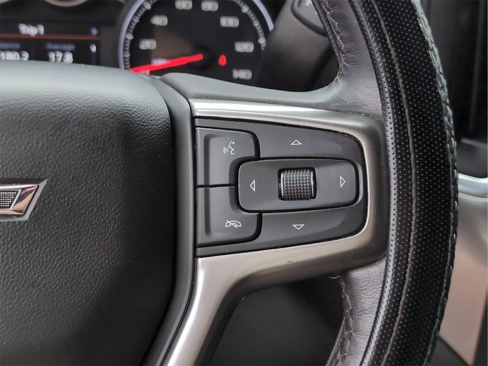 Used 2022 Black Chevrolet RST image 24