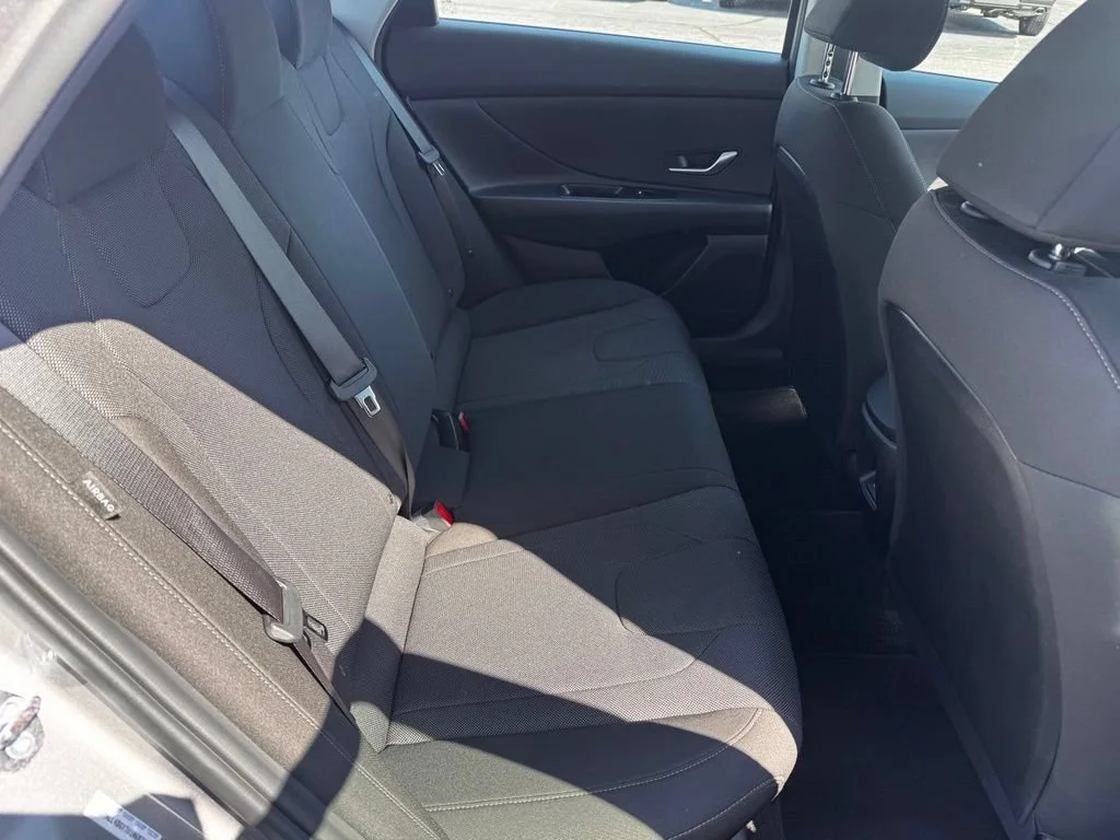 Used 2026 Fluid Metal Hyundai SE image 15