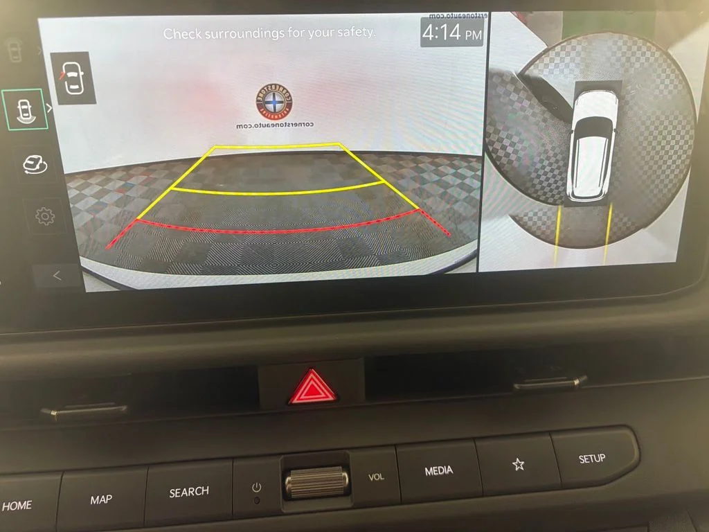 New 2027 Snow White Pearl Kia SX X -Line image 3