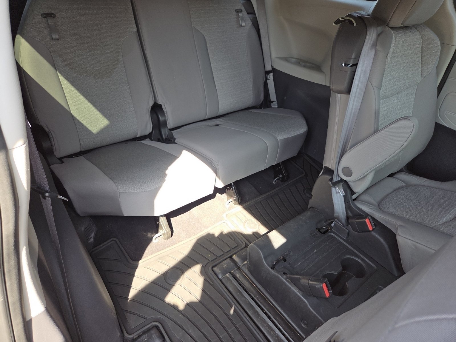 Used 2024 Gray Toyota Hybrid LE image 25