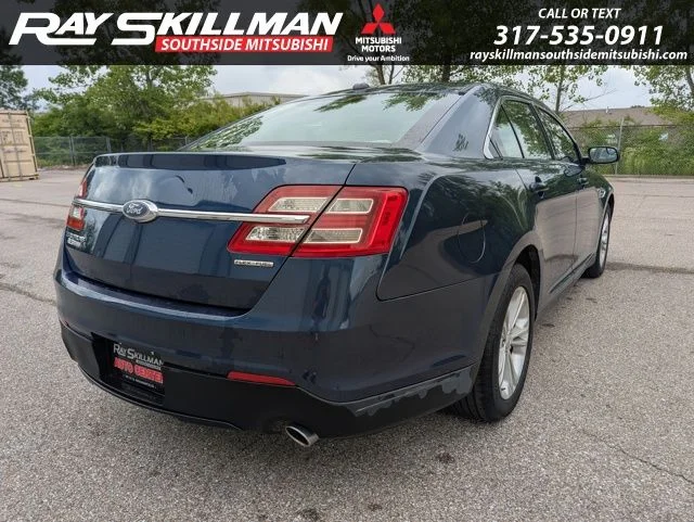 Used 2017 Blue Ford SE image 5