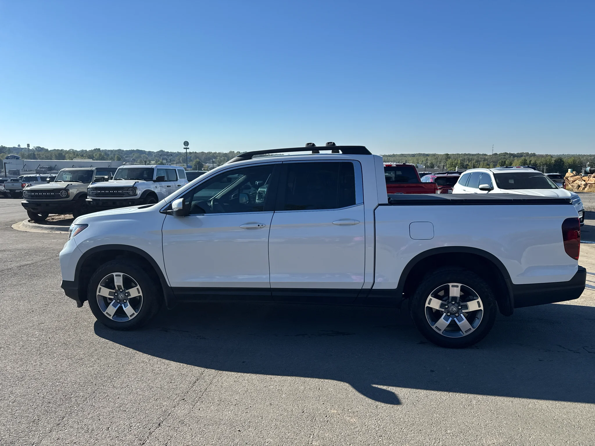 Used 2025 White Honda RTL image 9