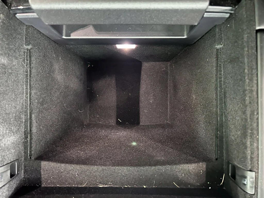 Used 2019  Lincoln Reserve image 15