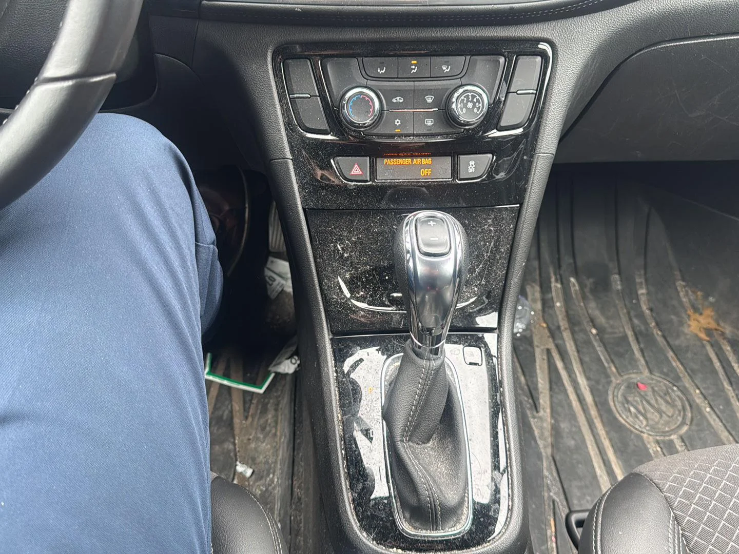 Used 2019 Ebony Twilight Metallic Buick Preferred image 10