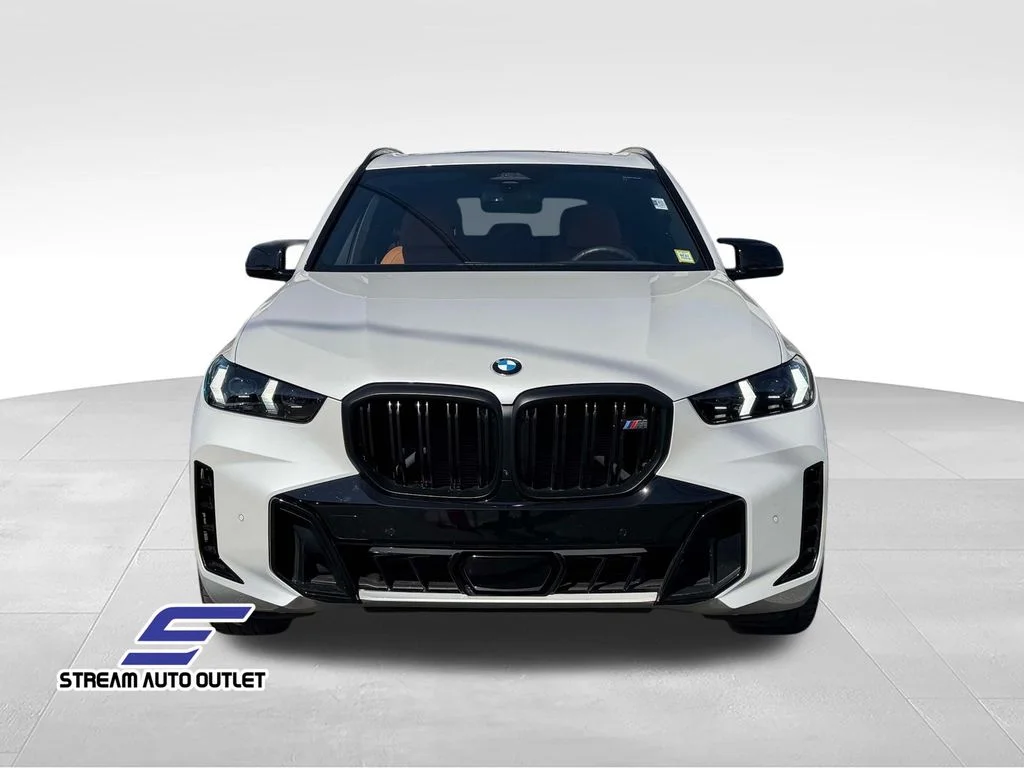 Used 2026 White BMW M60i image 2