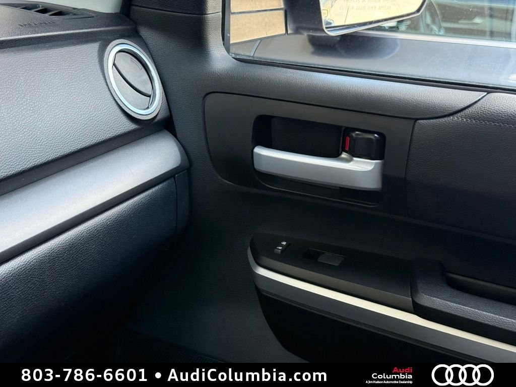 Used 2017 Silver Toyota SR5 image 31