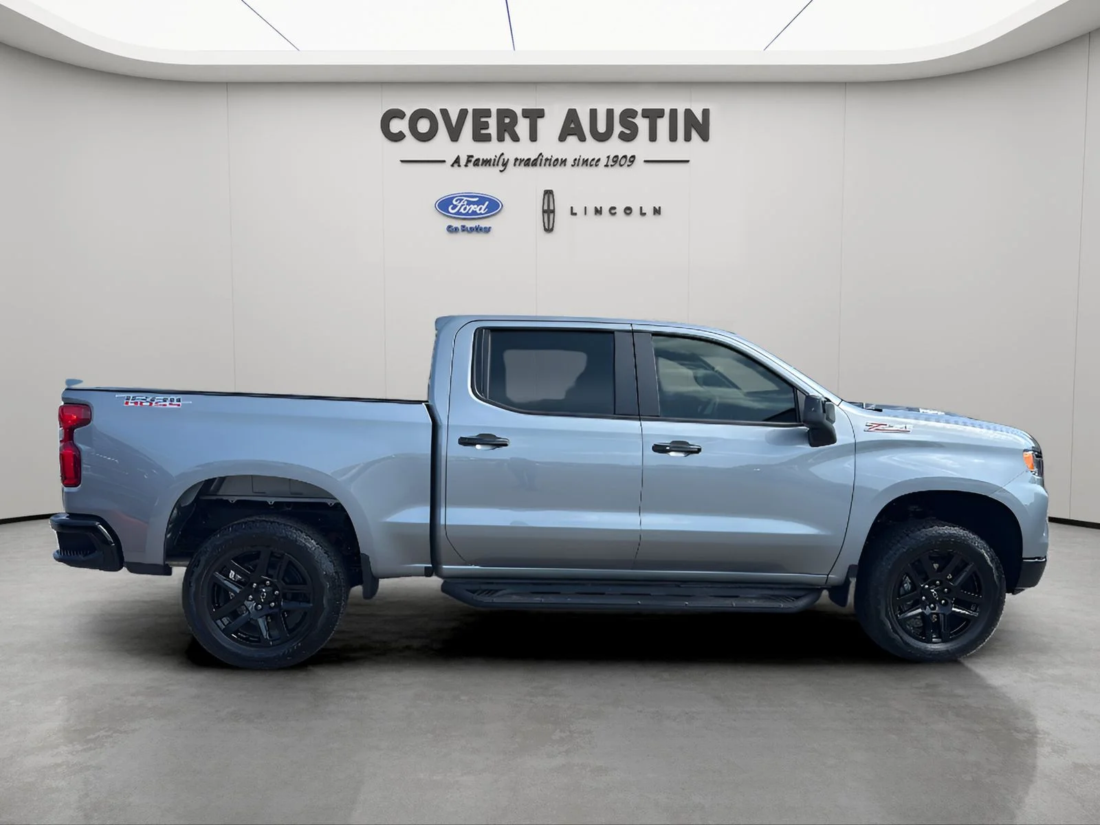 Used 2026 Gray Chevrolet LT Trail Boss image 6