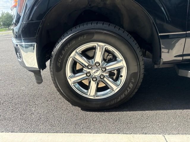 Used 2025 Black Ford XLT image 9