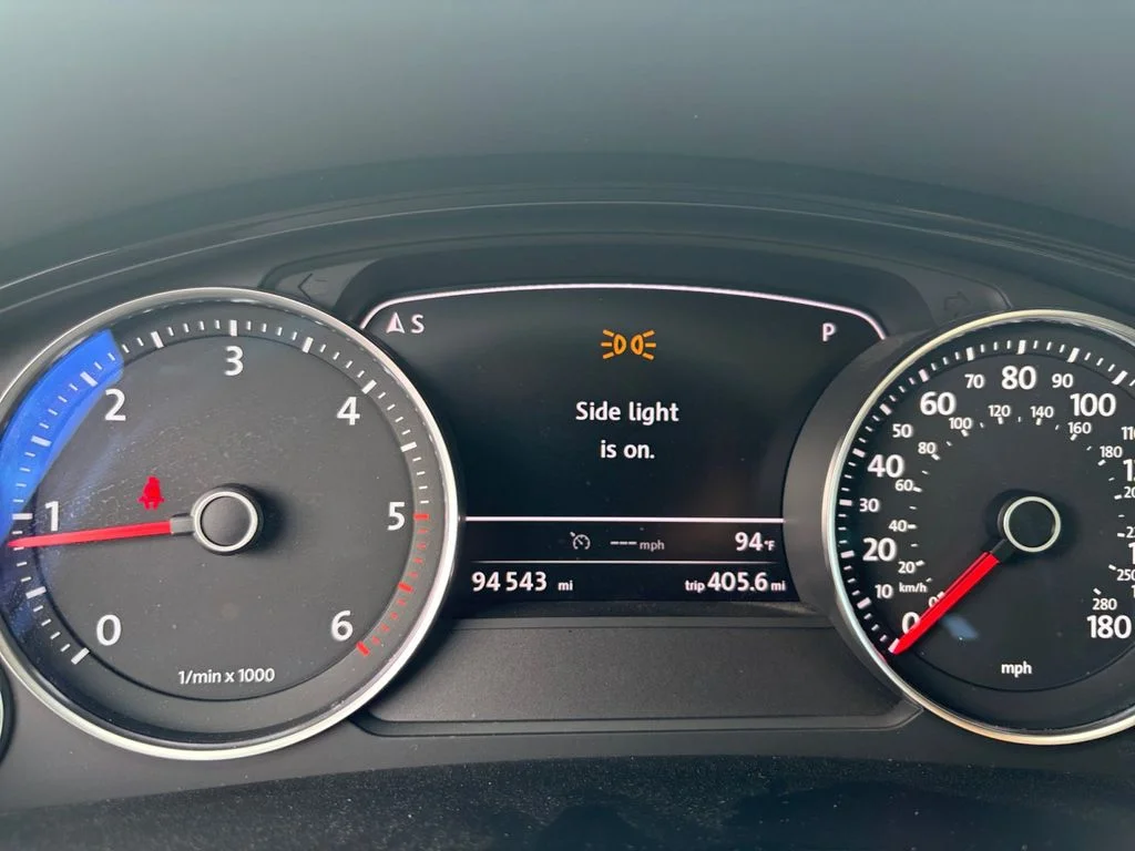 Used 2013 Black Volkswagen V6 TDI image 21