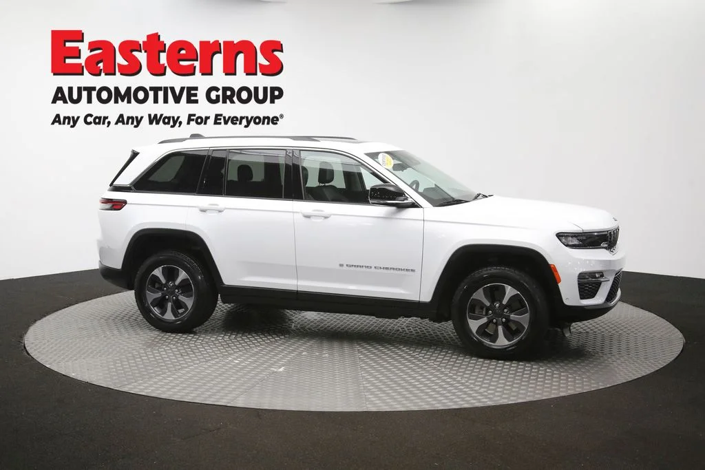 Used 2022 White Jeep 4xe image 50