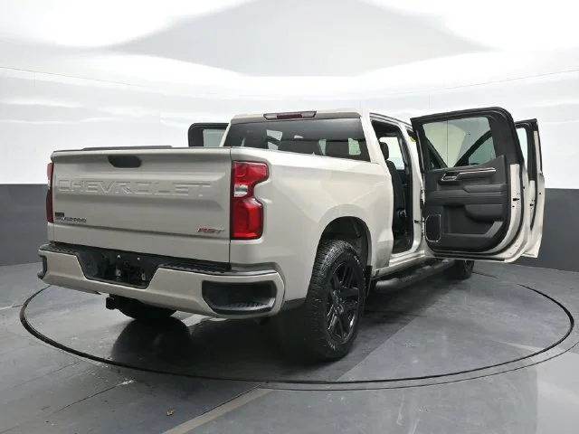 Used 2026 White Chevrolet RST image 29