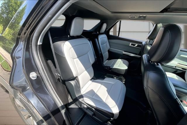 Used 2021 Black Ford XLT image 27