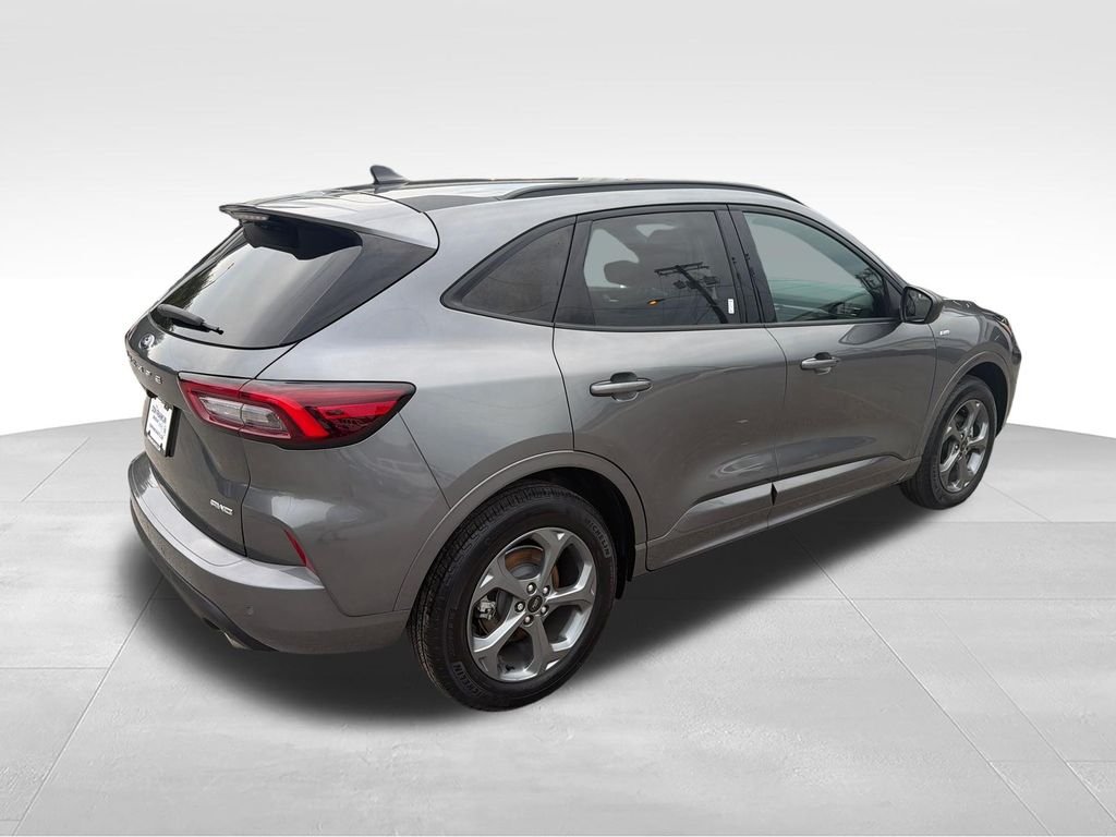 Used 2024 Gray Ford ST-Line image 5
